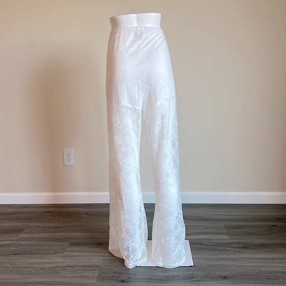 Women’s Mid-rise Flare Sheer Lace Pants. - Picture 5 of 7